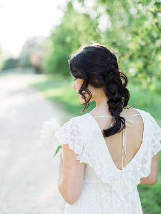 Вдохновение: свадебные платья с завязками на спинке 