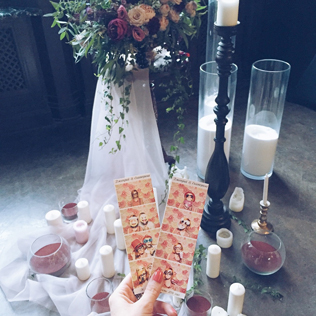 Почему на свадьбе не обойтись без фотобудки 