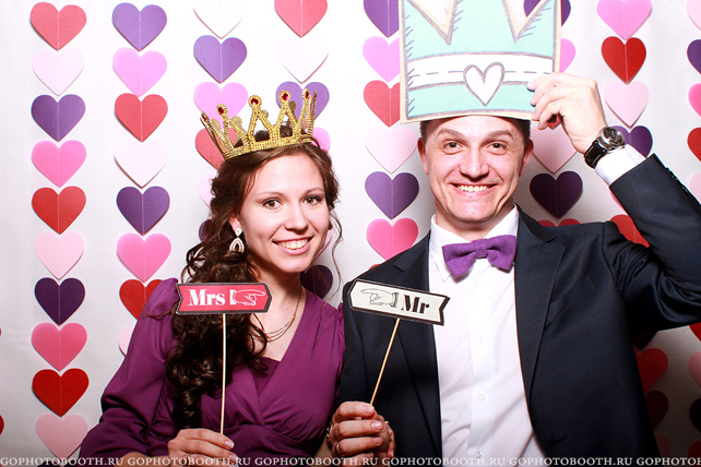 Почему на свадьбе не обойтись без фотобудки 