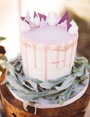 40 потрясающих свадебных тортов с подтеками  