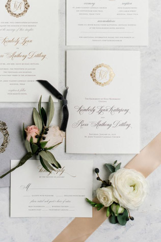 Изысканное решение: свадебная полиграфия с золотым тиснением 