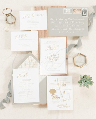 Изысканное решение: свадебная полиграфия с золотым тиснением 