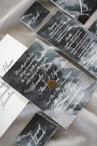 Осеннее вдохновение: свадебная полиграфия в черном цвете 