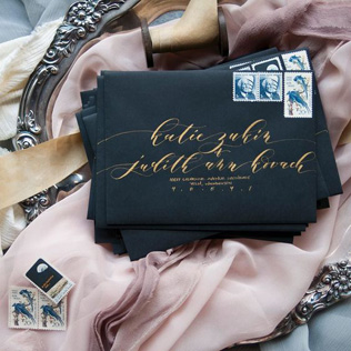 Осеннее вдохновение: свадебная полиграфия в черном цвете 