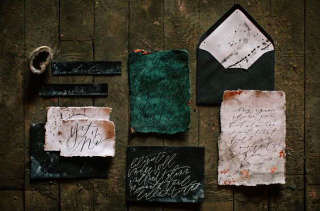 Осеннее вдохновение: свадебная полиграфия в черном цвете 