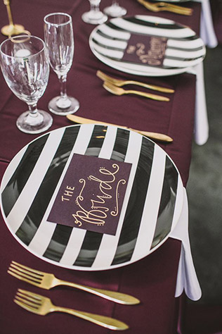 Черно-белая полоска на свадьбе - тарелки