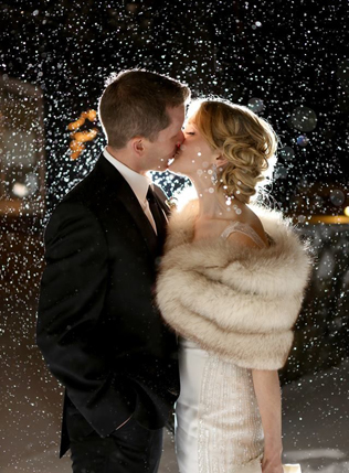 Благородный мех: полушубки и накидки для невест 