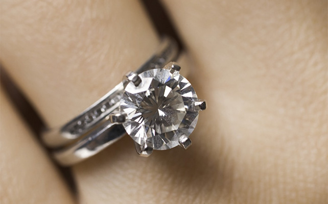 набор помолвочного и обручального колец