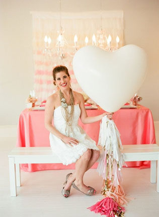 Тассел-гирлянды: 47 идей для яркого торжества 