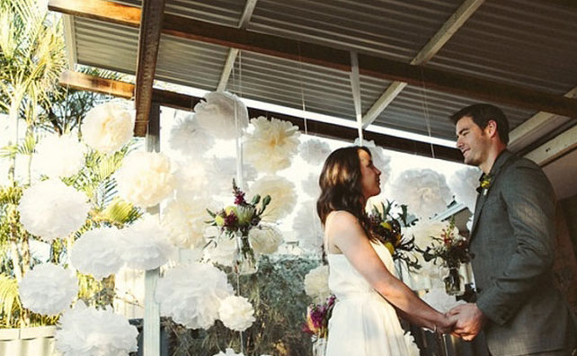 помпоны в декоре свадьбы, церемония