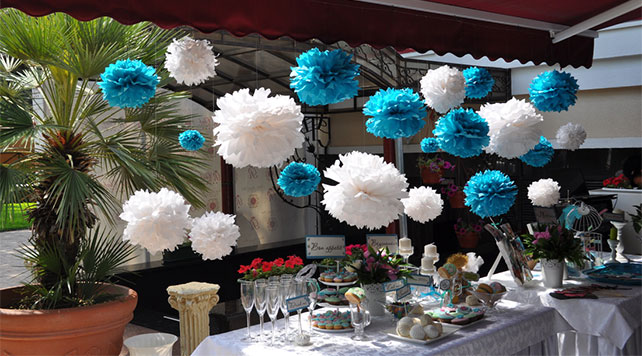 помпоны в декоре свадьбы, место торжества