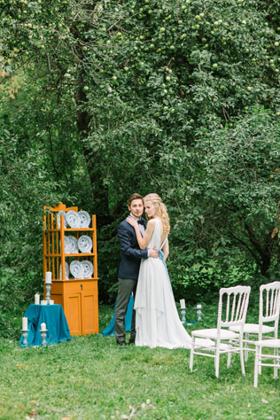 Португальские мотивы, жених и невеста на месте регистрации