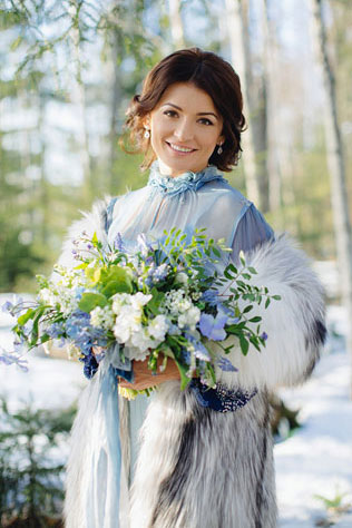 свадебная фотосессия невесты в лесу, образ невесты