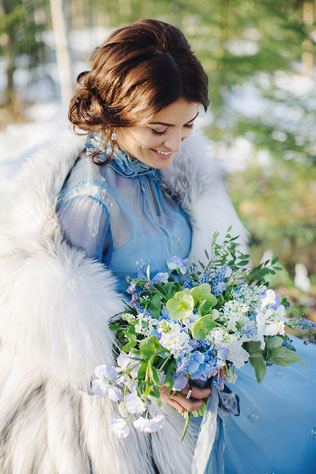 свадебная фотосессия невесты в лесу, образ невесты