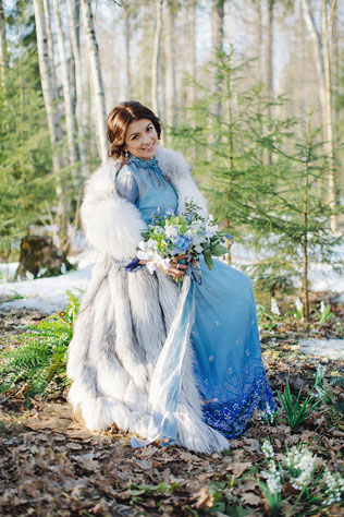 свадебная фотосессия невесты в лесу, образ невесты