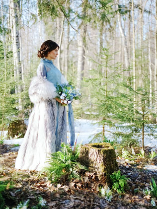 свадебная фотосессия невесты в лесу, образ невесты
