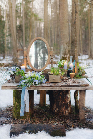 свадебная фотосессия невесты в лесу, декор, зеркало