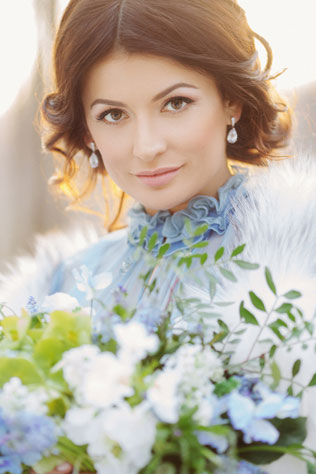 свадебная фотосессия невесты в лесу, образ невесты