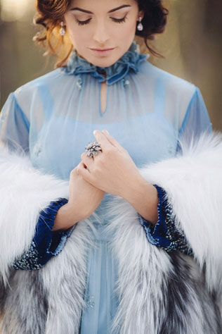 свадебная фотосессия невесты в лесу, макияж невесты