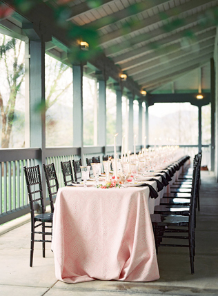 Свадебные детали: принтованные скатерти 