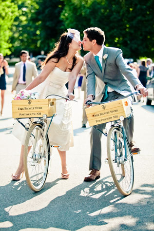 Свадебная прогулка на велосипедах