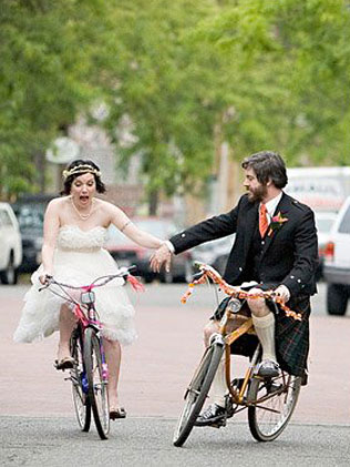 Свадебная прогулка на велосипедах