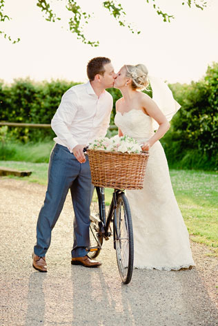 Свадебная прогулка на велосипедах