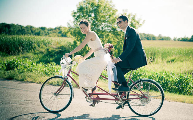 Свадебная прогулка на велосипедах