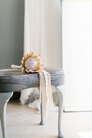 Загадочная протея: свадебные букеты и композиции 