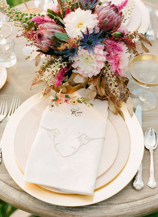 Загадочная протея: свадебные букеты и композиции 