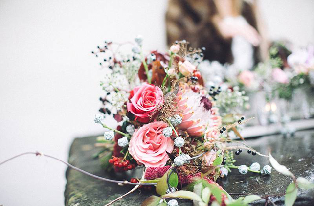 Загадочная протея: свадебные букеты и композиции 