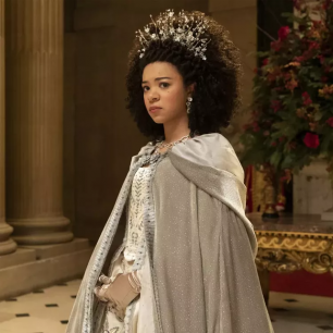 30 свадебных платьев, вдохновленных свадебным образом королевы Шарлотты из «Бриджертонов»