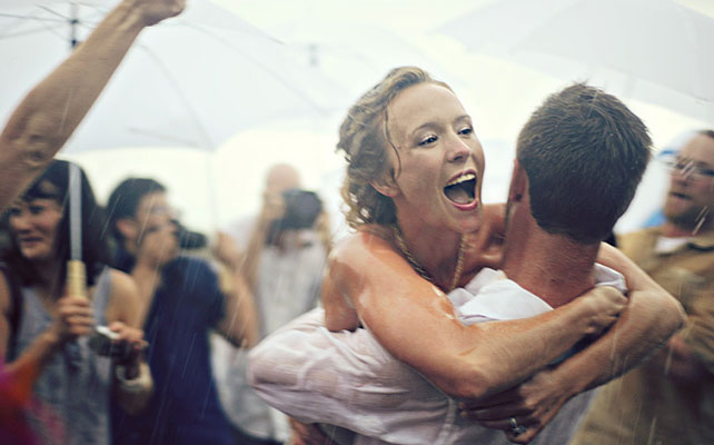 свадебная фотосессия под дождём