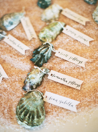 Летняя свадьба: ракушки в декоре 