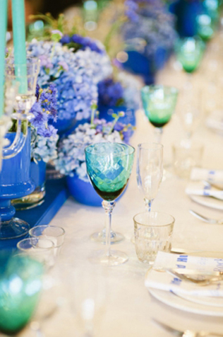 Тренд 2016 года: разноцветное стекло в декоре свадьбы 