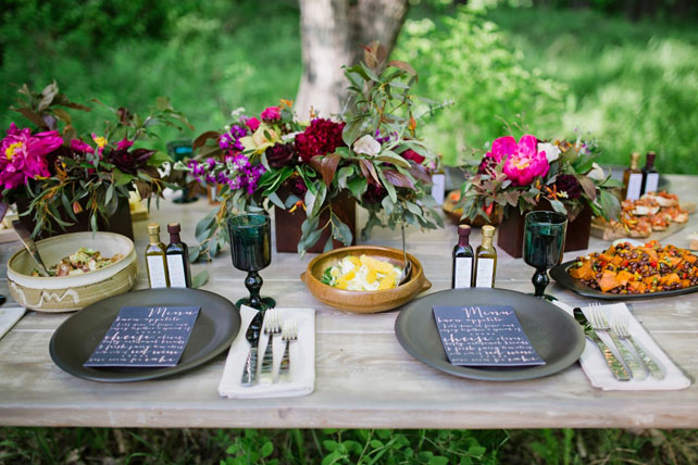 Тренд 2016 года: разноцветное стекло в декоре свадьбы 