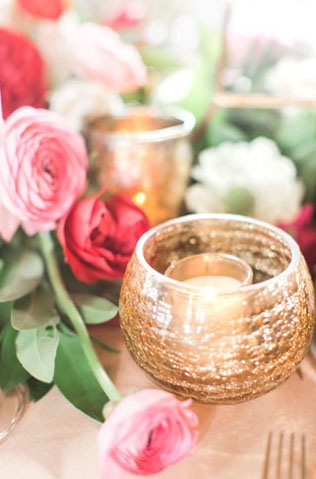 Тренд 2016 года: разноцветное стекло в декоре свадьбы 