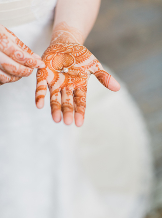 Вдохновение для невест: восточное искусство росписи мехенди 