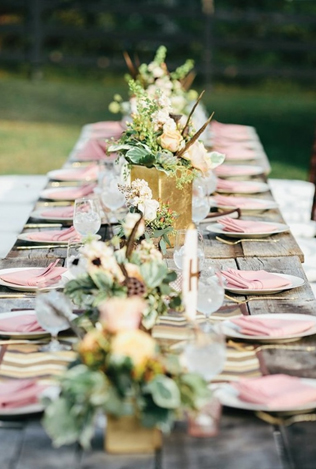 Ближе к гостям: 50 примеров семейной рассадки 