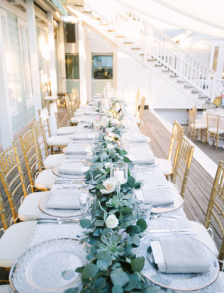 Ближе к гостям: 50 примеров семейной рассадки 