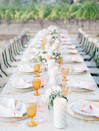 Ближе к гостям: 50 примеров семейной рассадки 