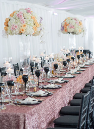 Ближе к гостям: 50 примеров семейной рассадки 