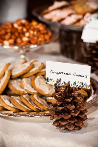 Свадьба в деталях: шишки в зимнем декоре 