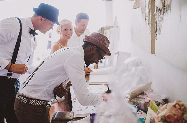 Дело в шляпе: головные уборы для жениха 