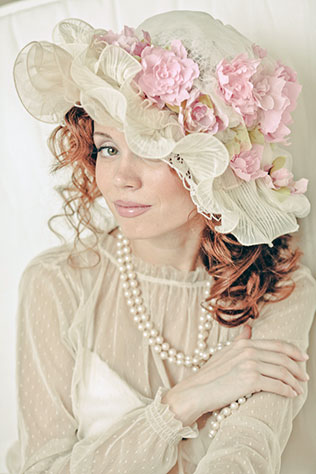 невеста в шляпке