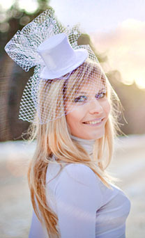 невеста в шляпке