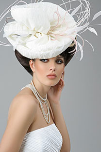 невеста в шляпке