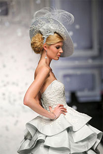 невеста в шляпке