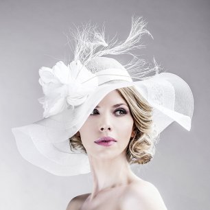 Шляпка на свадьбе: как её выбрать и правильно носить