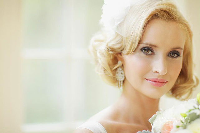 свадебные причёски для кудрявых волос, фотографии свадебных причёсок для коротких волос